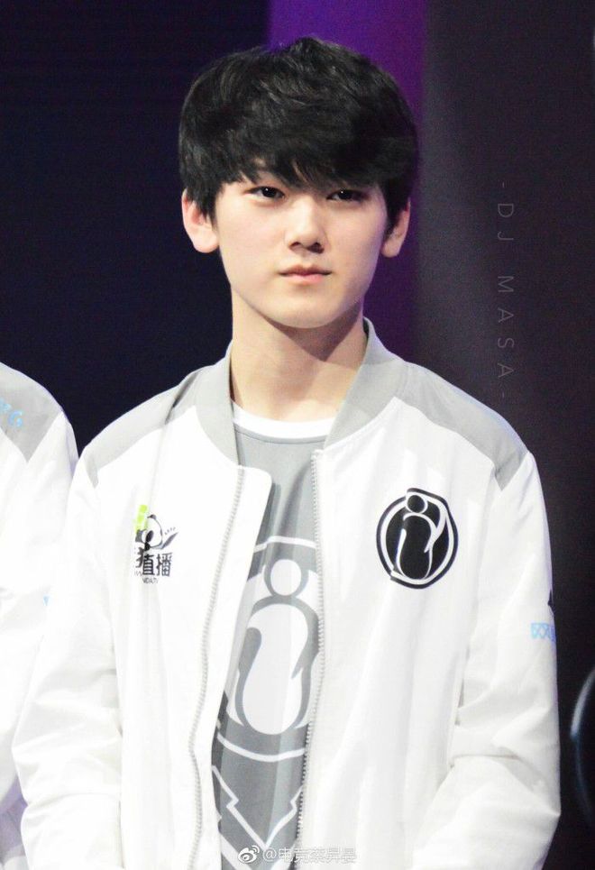 NIP.CEO爆料：V5本周已经向联盟官方提交申请 更改队名为NIP