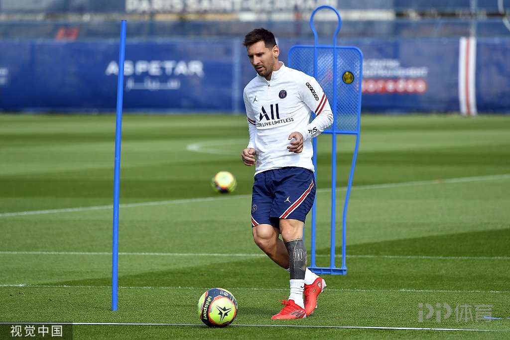 Xiaolaohu解释冲突始末，原FPX打野Haoye直播透露收留